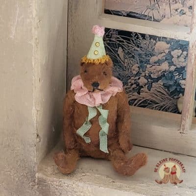 Miniatuur Bernie Bear clownsbeertje