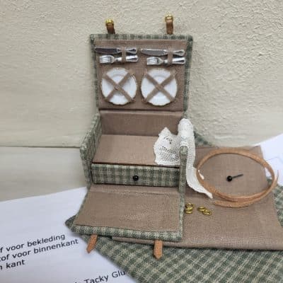 DIY picknickkoffer voor poppenhuis - 1:12
